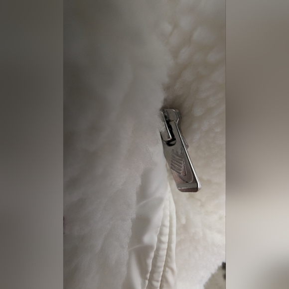 Nike Women's Cream Teddy Jacket - Picture 11 of 13